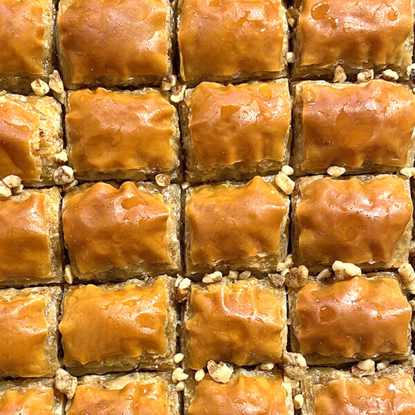 CEVİZLİ EV BAKLAVASI